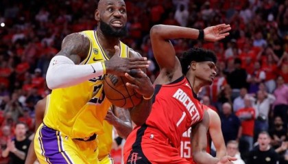 爱游戏体育-NBA｜湖人3比0拿到赛点，詹姆斯再创里程碑纪录